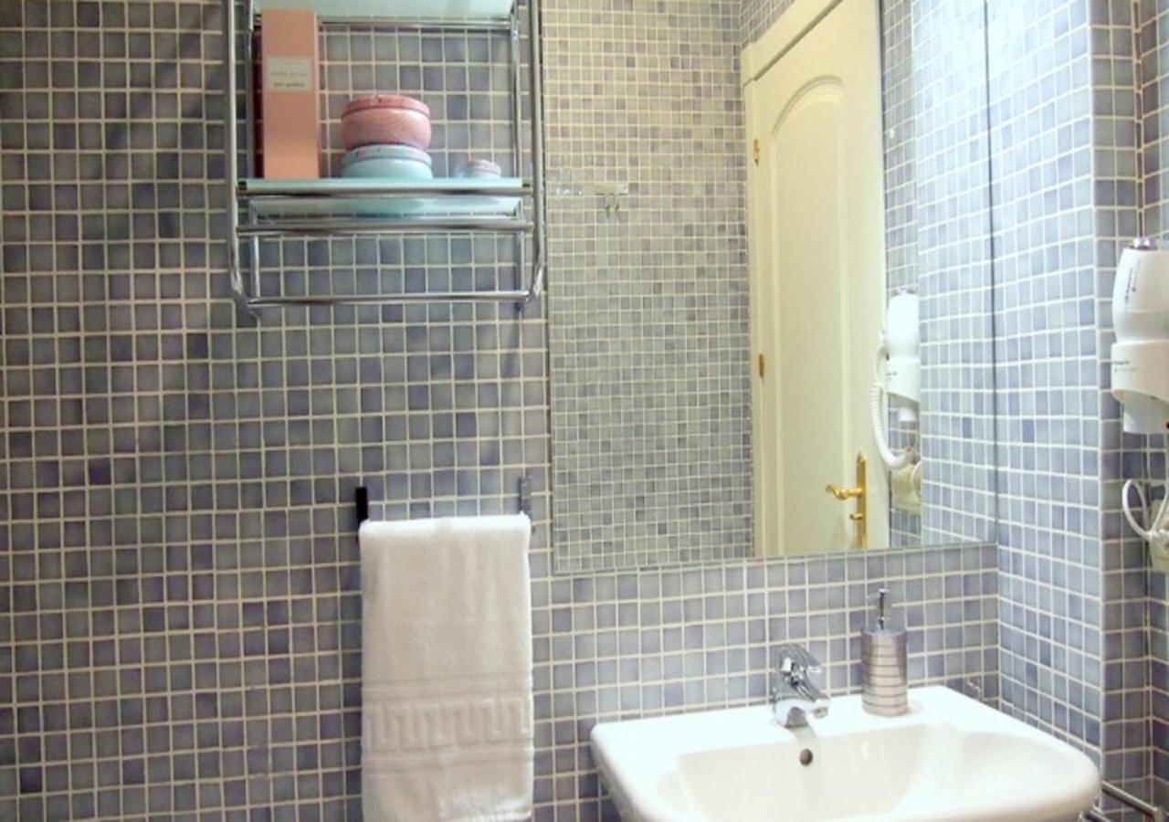 Appartement Reyes Catolicos I à Grenade Extérieur photo